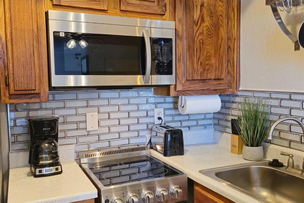 Cozy Updated Cove Of Heaven, 5Mins To Lake Hefner! Oklahoma City Exteriér fotografie