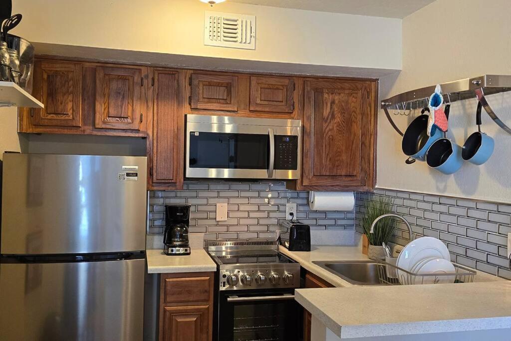 Cozy Updated Cove Of Heaven, 5Mins To Lake Hefner! Oklahoma City Exteriér fotografie